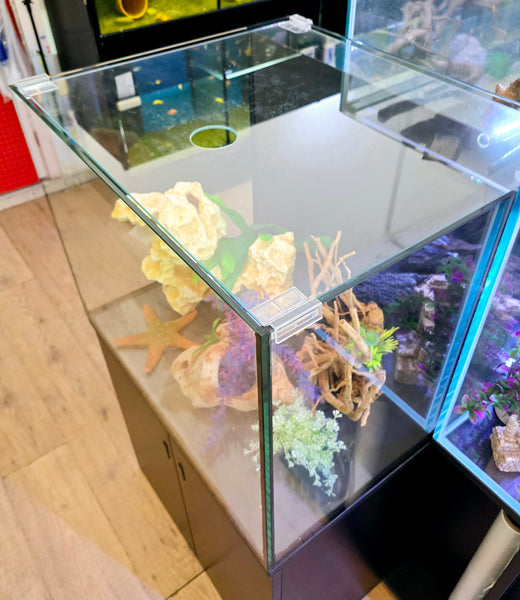 ACQUARIO DA 180 LITRI CON MOBILE E ACCESSORI GARANTITO 2 ANNI